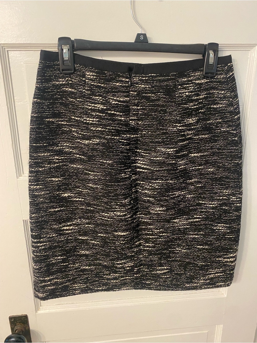 Women's Talbots Size 2 Black and Cream Textured Pencil Skirt